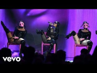 Nicki Minaj - No Frauds, Light My Body Up, Swalla, Regret In Your Tears (Billboard Music Award 2017) - YouTube