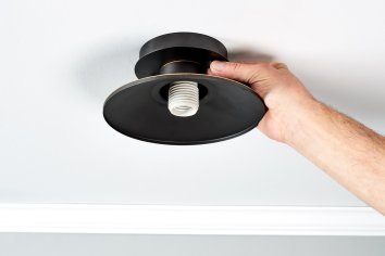 How to Replace a Bulb Socket in a Light Fixture