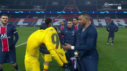 Watch: Kylian Mbappe appears to ask Pedri to swap shirts with him upon the full-time whistle - Football España