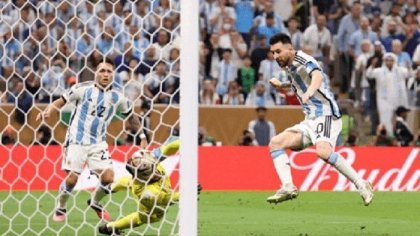 Fans Lionel Messi Asal Italia Rela Menunggu 10 Jam Sang Bintang di Depan Rumah La Pulga - Tribunmanado.co.id