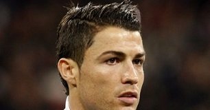 Cristiano Ronaldo Height, Weight, Age, Girlfriend, Facts, Biography
