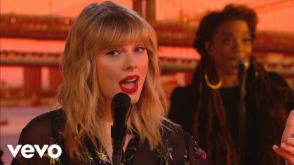 Taylor Swift - You Need To Calm Down in the Live Lounge - YouTube