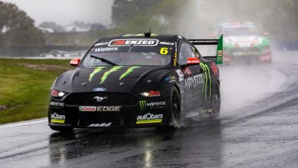 Bathurst 1000 Top 10 Shootout cancelled due to 'extreme weather' at Mount Panorama - ABC News