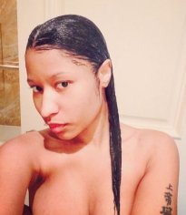 Nicki Minaj With No Makeup: See How Different She Looks!