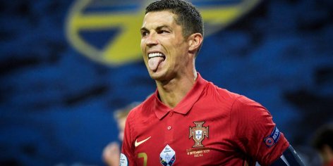Cristiano Ronaldo Eats 6 Meals, Takes 5 Naps in 'a Typical Day'