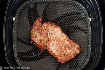 How to Reheat Steak in an Air Fryer - Perfectly reheated steak in your air fryer - Love Food Not Cooking