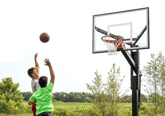 The 5 Best Portable Basketball Hoops - [2021 Reviews] |
