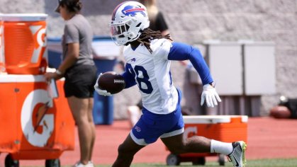 Bills rookie James Cook 'opening eyes' at training camp, splits practice time with wide receivers - CBSSports.com