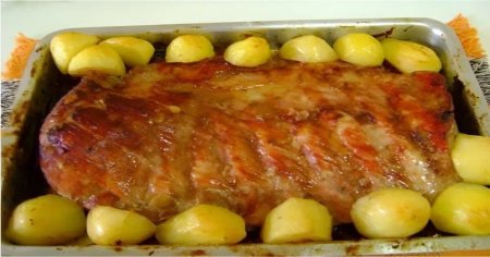 A MELHOR Costelinha de porco assada no forno com batatas aprenda já