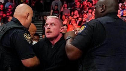 Dexter Lumis crashes Raw: Raw, Aug. 8, 2022 | WWE