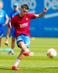 Pedri shortlisted for Ballon d'Or Young Player in 2021 - Football España