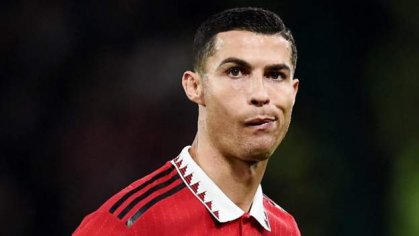 Cristiano Ronaldo: Manchester United forward says he feels 'betrayed' by club - BBC Sport