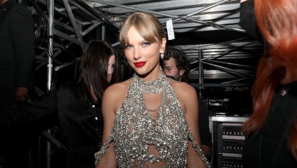 Taylor Swift Fans Think 'Midnights' Is 1970s-Inspired