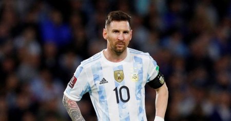 Messi signs $20 million deal to promote crypto fan token firm Socios | Reuters