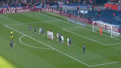 Lionel Messi scores PSG's winner against Lille after converting sensational free-kick