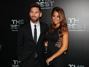 Cum a Ã®nceput povestea de iubire dintre Lionel Messi Èi soÈia lui. Fotbalistul Èi Antonela au fost uniÈi de o tragedie