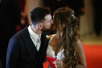 Las 5 esposas y novias de Lionel Messi | Top 5 WAGS