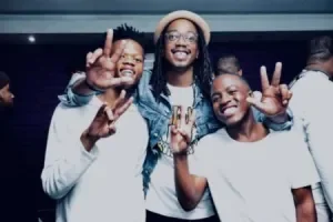 DOWNLOAD EltonK & Sicelo Welo – Siya Jabula ft. 2woshort, Musa De Vocalist & Stompiiey 007 : SAMSONGHIPHOP