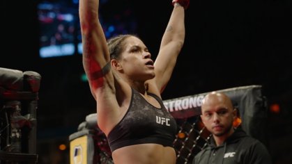 Top-15 Best Female MMA Fighters Of All Time | SportyTell