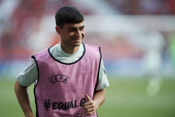Official: Pedri named 'Young Player of the Tournament' at Euro 2020 | Barca Universal