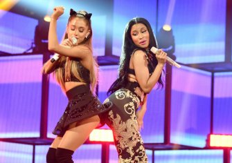 Nicki Minaj και Ariana Grande στο αισθησιακό video clip του «Bed» – CFM 99.9 | Ο Σταθμός σε ένταση!