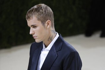 Justin Bieber cancela su gira 'Justice World Tour' por sus problemas de salud | Marca