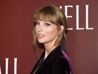 Taylor Swift Denies Infringing Lyrics for ‘Shake it Off’ – Rolling Stone