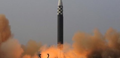 Coreia do Norte dispara míssil perto da fronteira com sul-coreanos