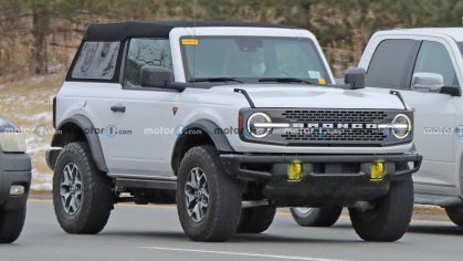 Optioning The 2022 Ford Bronco With A Soft Top Requires Some Sacrifice