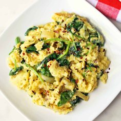 Spinach and Eggs Scramble - Healthy Recipes Blog