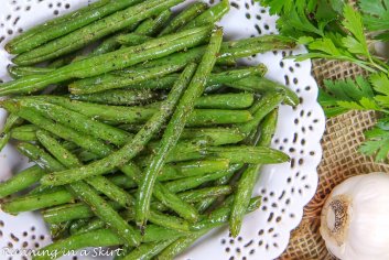 Oven Roasted Green Beans with Garlic - 3 Ingredients « Running in a Skirt