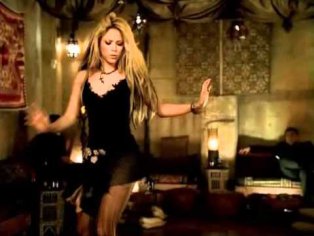 Shakira everybody is dancing - YouTube