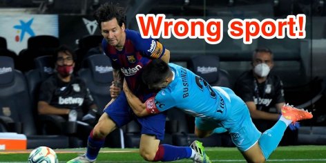 Video: Lionel Messi Tackled American Football Style by Opposing Player