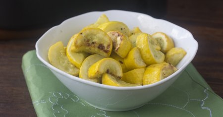Air Fryer Yellow Squash - So Quick! So Delicious! - TheCookful