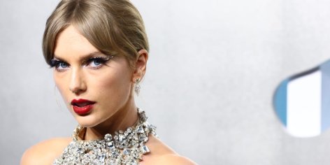 Taylor Swift Announces New Album 'Midnights' Out October 21