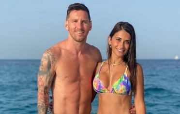 Lionel Messi enjoying his vacation in Ibiza with wife Antonella - Football España