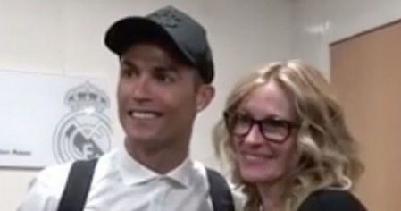 Hollywood star Julia Roberts meets Cristiano Ronaldo and Lionel Messi during recent El Clasico trip - Mirror Online