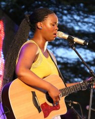 Zahara (South African musician) - Wikipedia