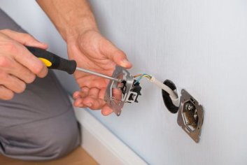 2022 Cost to Install Electrical Outlet | Electrical Outlet Prices