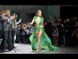 Jennifer Lopez and The Iconic Green Versace Dress 2019 - YouTube