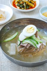 Naengmyeon (Cold Noodles) - Korean Bapsang