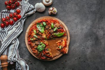 How to Cook Whole Foods Pizza Dough | livestrong