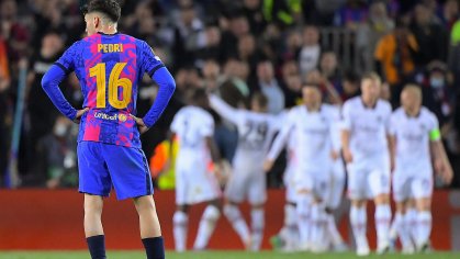 Pedri injury update: Barcelona midfielder exits Europa League match with hamstring discomfort | Goal.com US