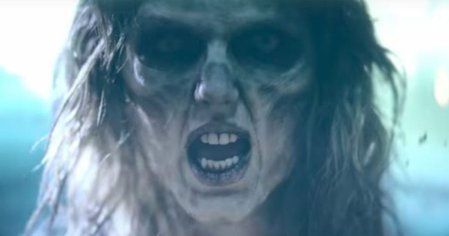 Taylor Swift's Zombie Look In 
