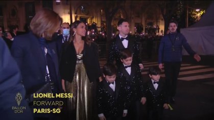 Lionel Messi Ailesi Ä°le Birlikte Mekana GiriÅ YaptÄ± - YouTube