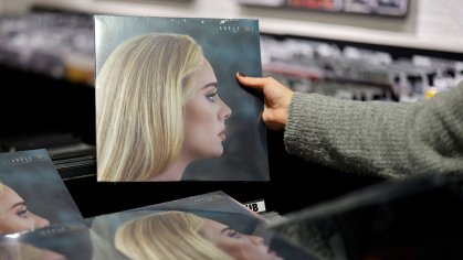 Vinyl-Boom in Musikbranche: Adele-Album sorgt für Stau in Presswerken | tagesschau.de