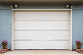 5 Ways to Weather-Seal a Garage Door