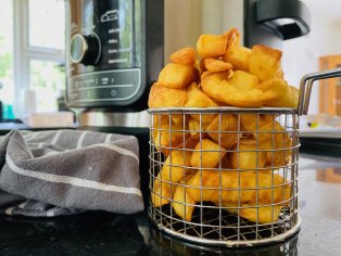 How To Cook Frozen Chips In An Air Fryer - Liana's Kitchen