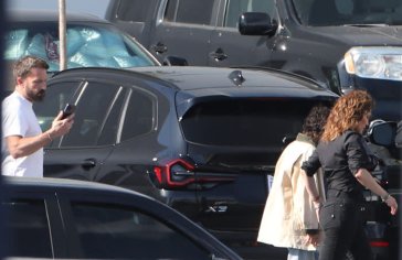 Jennifer Lopez, irreconocible en el set, recibe la visita de Ben Affleck y su hija