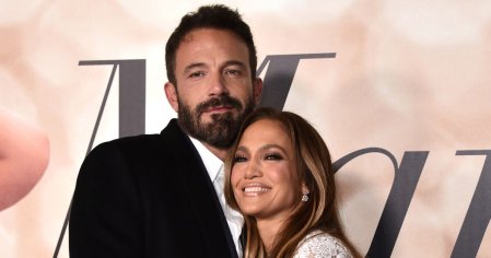Jennifer Lopez, Ben Affleck take wedding party to Georgia - Los Angeles Times
